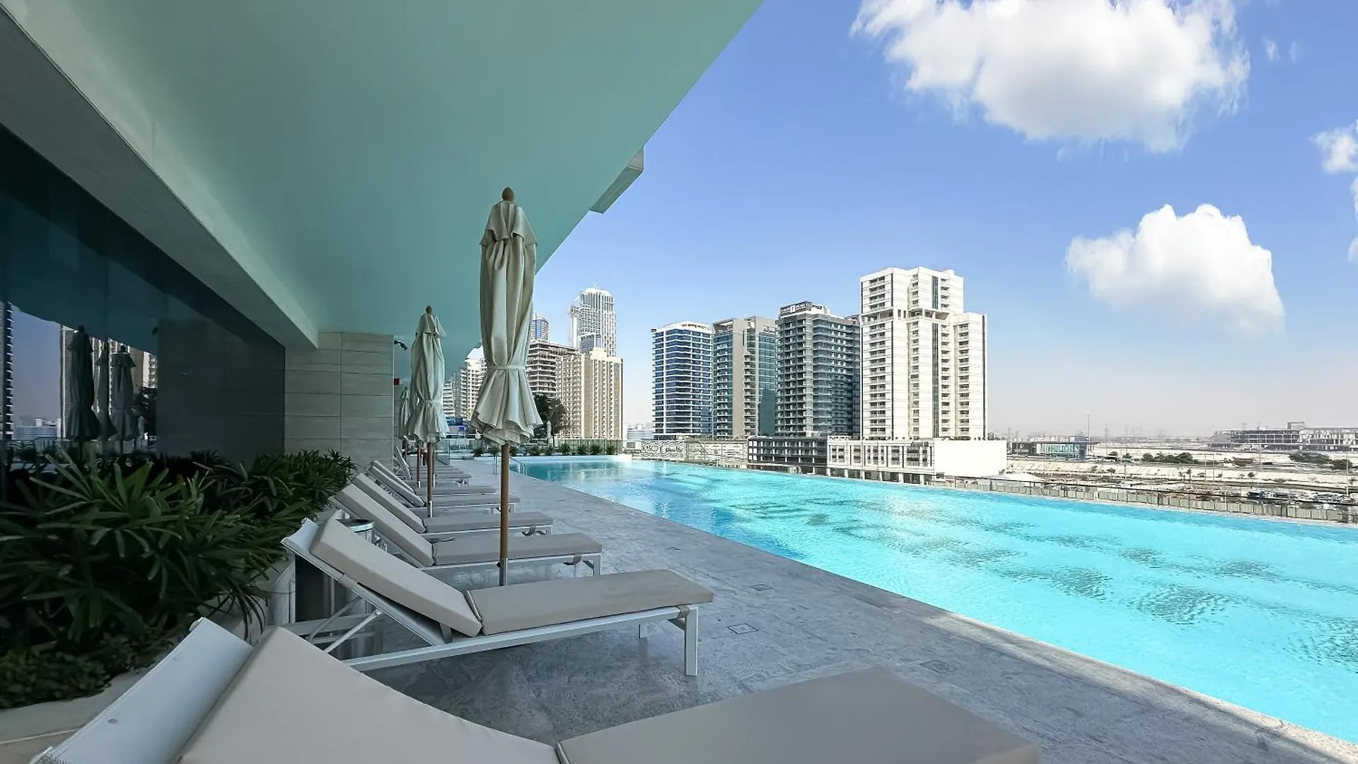 Lux 2Br Designer Sanctuary W Trendy Decor Apartment Dubai