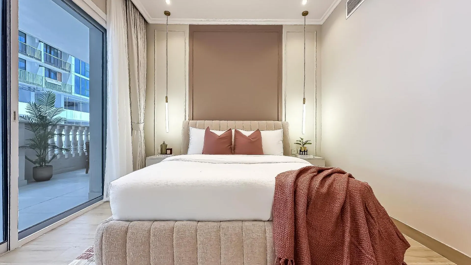 Lux 2Br Designer Sanctuary W Trendy Decor Apartment Dubai United Arab Emirates