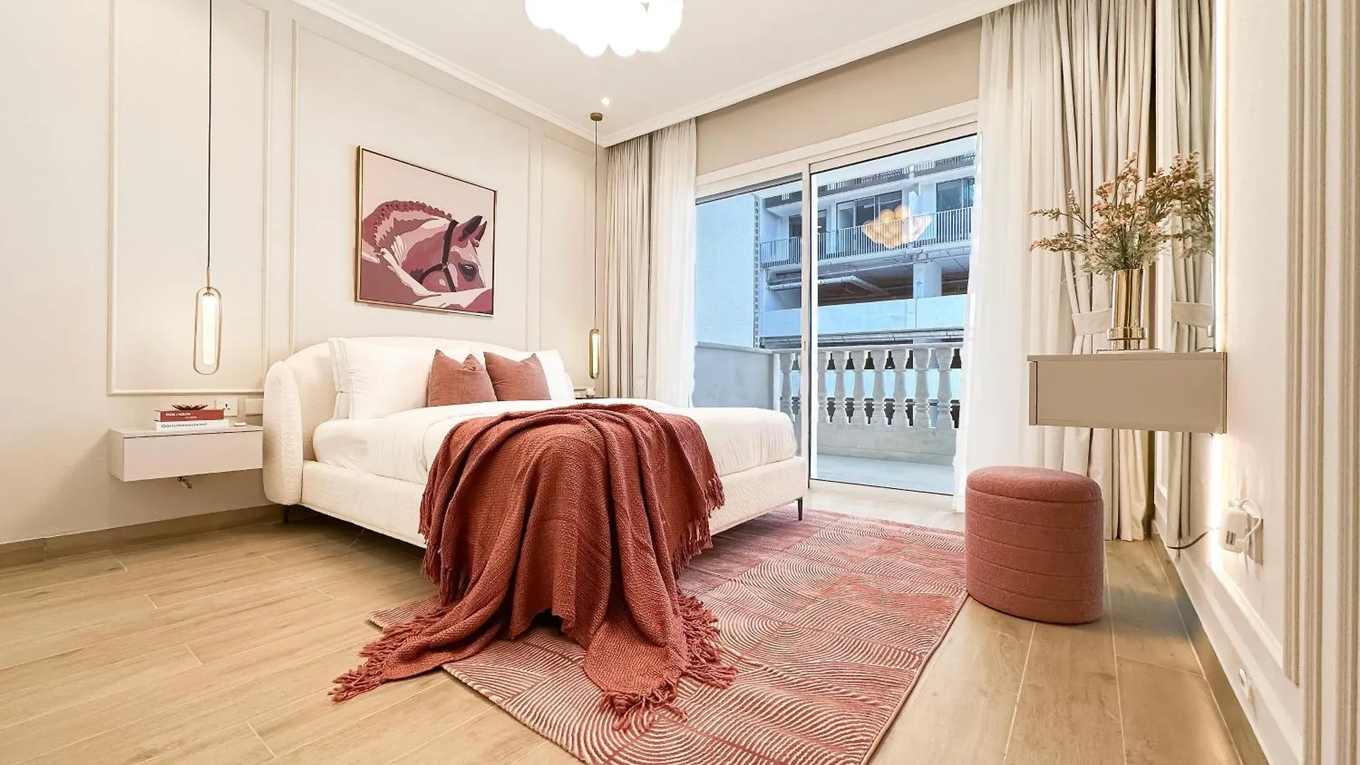 Lux 2Br Designer Sanctuary W Trendy Decor Apartment Dubai