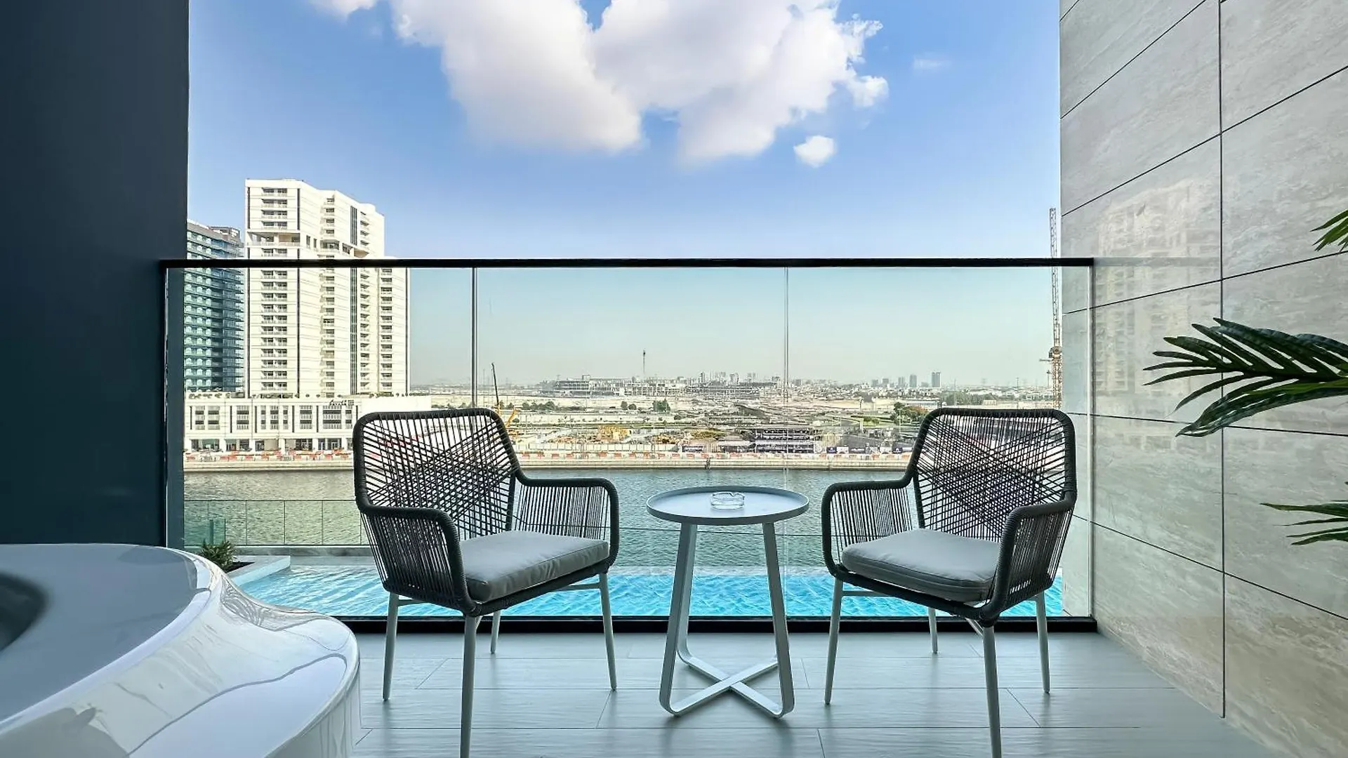 Lux 2Br Designer Sanctuary W Trendy Decor Apartment Dubai