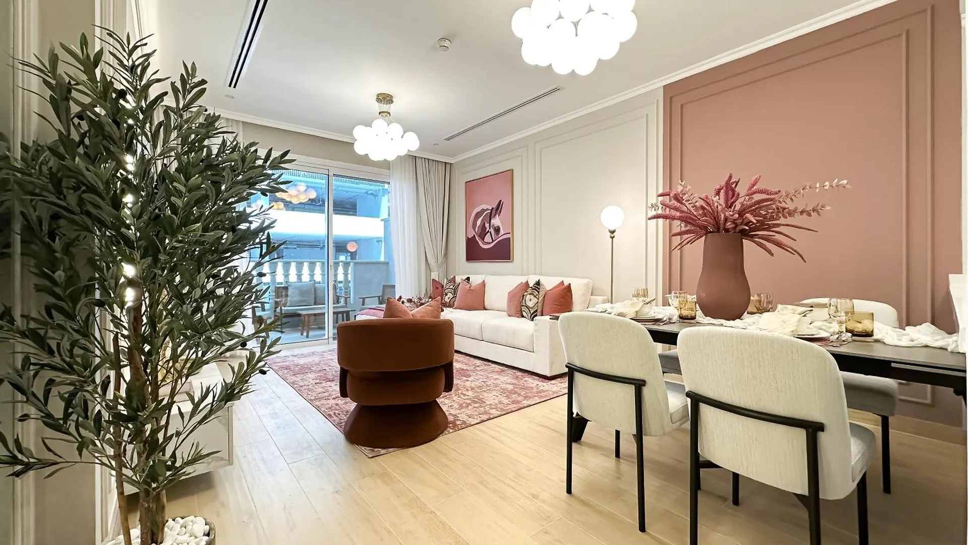 Lux 2Br Designer Sanctuary W Trendy Decor Apartment Dubai