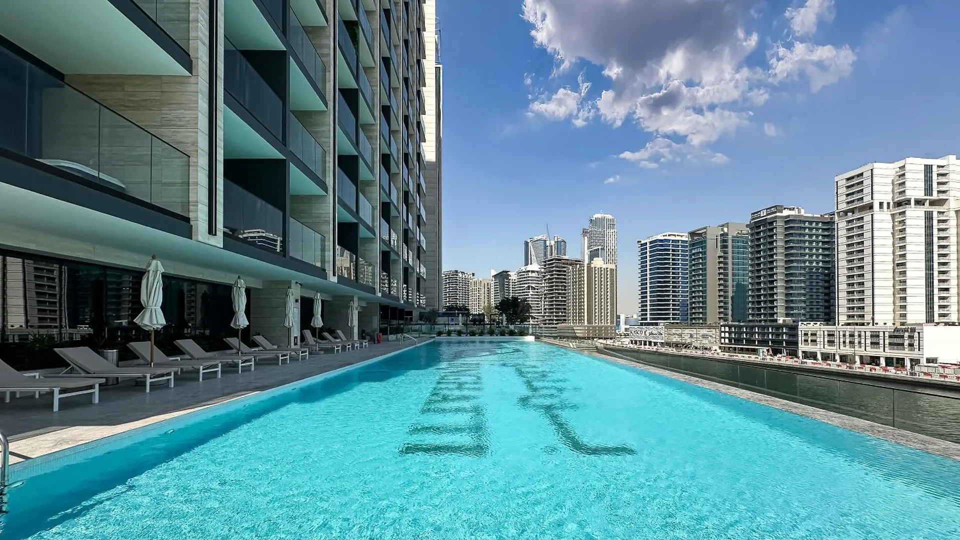 Lux 2Br Designer Sanctuary W Trendy Decor Apartment Dubai